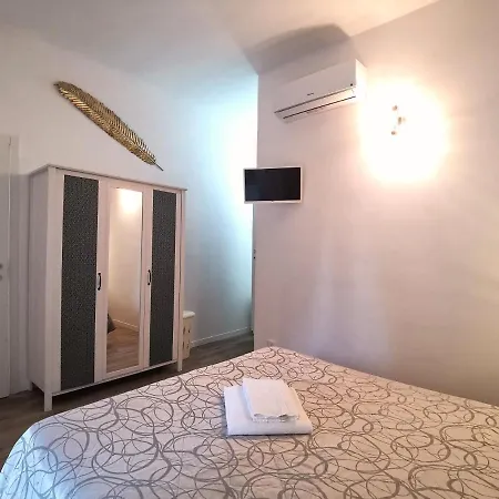 5 Terre Flat Апартаменты *