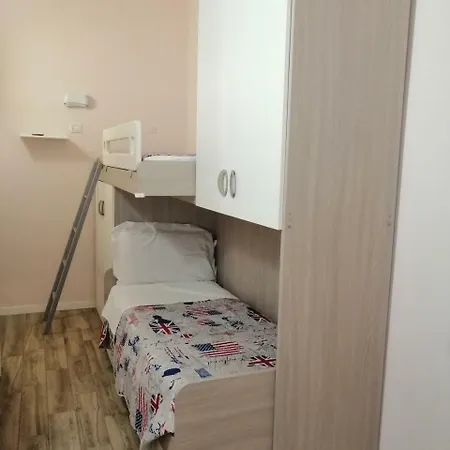 Apartment 5 Terre Flat