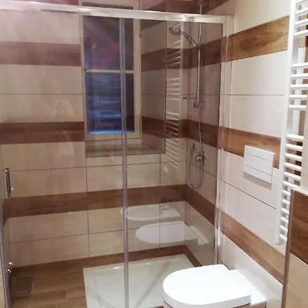 5 Terre Flat *